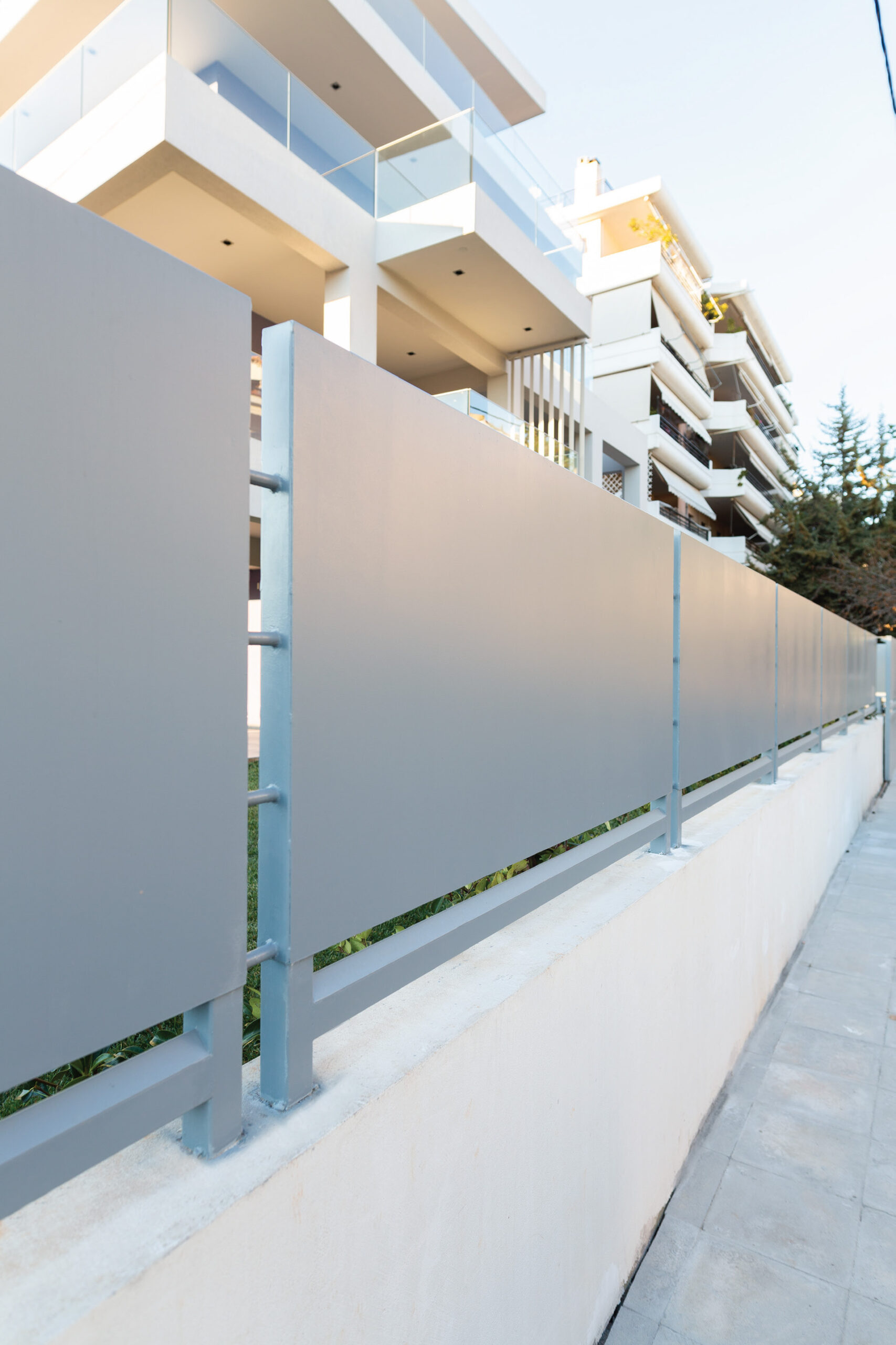 Περιφράξεις από Αλουμίνιο – Σίδηρο – Γυαλί